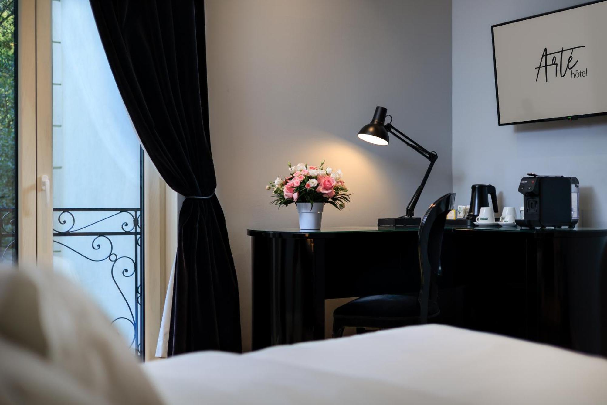 Arte Boutique Hotel Тирана Екстер'єр фото
